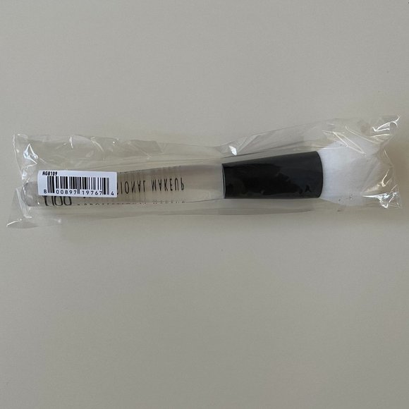 NYX High Glass Finishing Powder Brush New - Picture 4 of 4